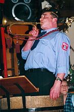Zuerst die Bttenfanfare
